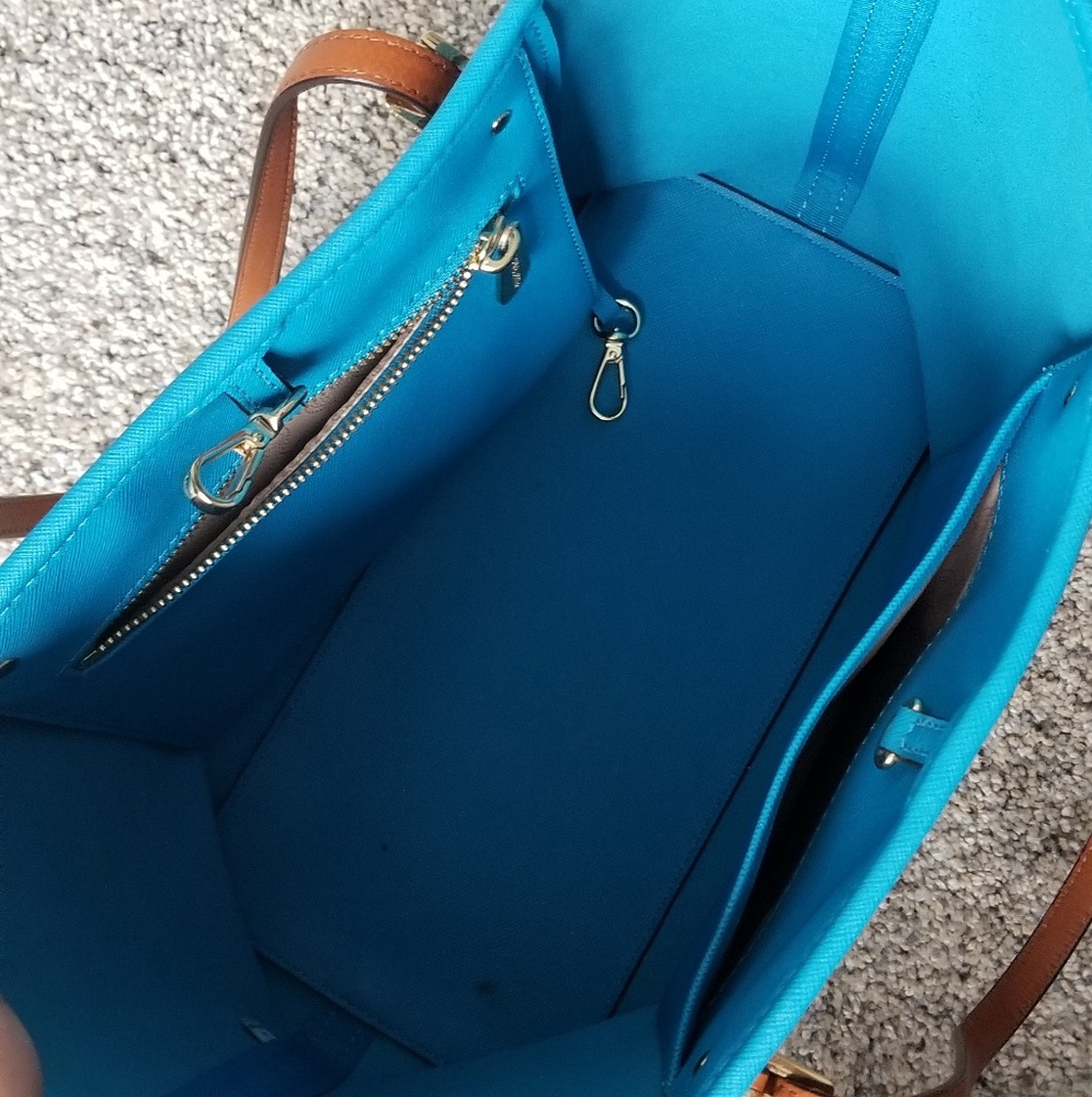 Handbag - Picture 2 of 3